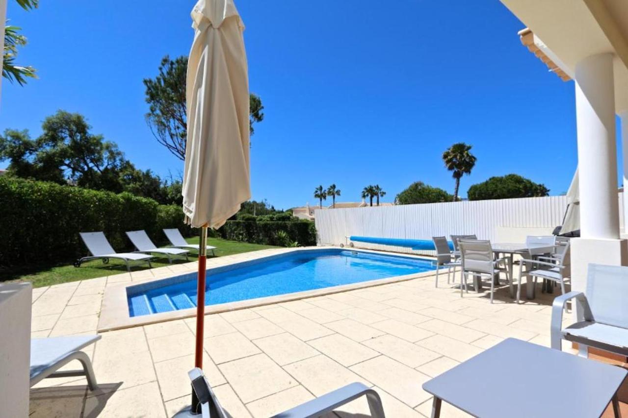 Spacious Vilamoura Villa 4 Bedrooms Villa Amendoeira Table Tennis Great Pool Area Quarteira Exterior photo