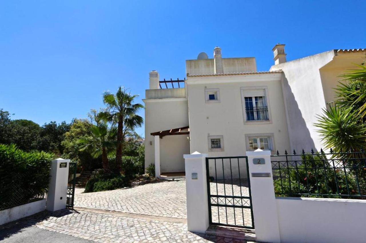 Spacious Vilamoura Villa 4 Bedrooms Villa Amendoeira Table Tennis Great Pool Area Quarteira Exterior photo